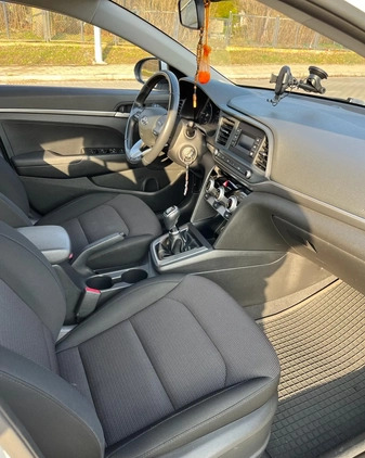 Hyundai Elantra cena 59900 przebieg: 69000, rok produkcji 2019 z Gdańsk małe 301